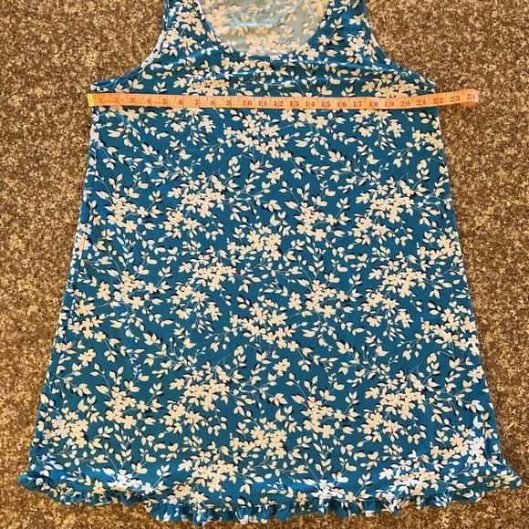 Draper James Ruffled Night Gown size L/Xl. Excellent condition never use… - Picture 3 of 7